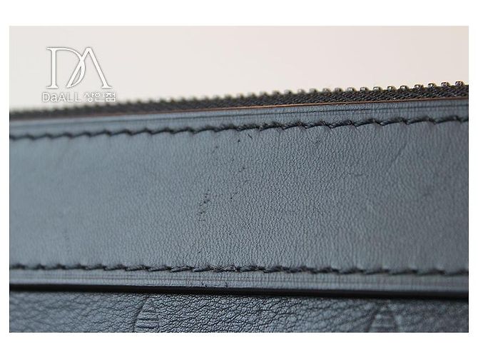 Louis Vuitton Condizioni della pochette Discovery Multicolore - vista 7