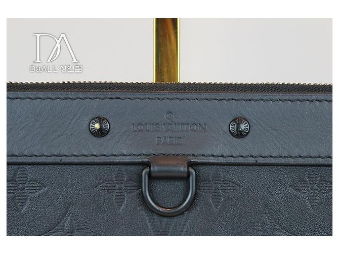 Louis Vuitton Condizioni della pochette Discovery Multicolore - vista 9