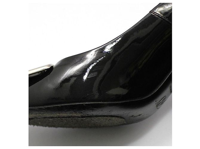 Roger Vivier Décolleté in vernice nera con fibbia metallica argentata Trumpet Nero - vista 12
