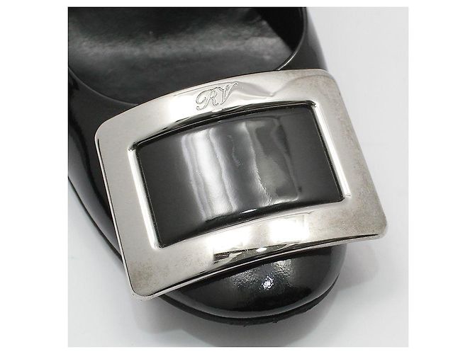 Roger Vivier Décolleté in vernice nera con fibbia metallica argentata Trumpet Nero - vista 9