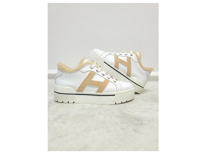 Hermès Sneakers Abantaus in shearling con logo bianco - vista 4
