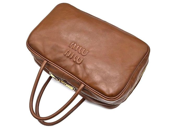 Miu Miu Borsa Bowling con logo in rilievo Marrone - vista 4