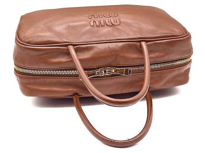 Miu Miu Borsa Bowling con logo in rilievo Marrone - vista 6