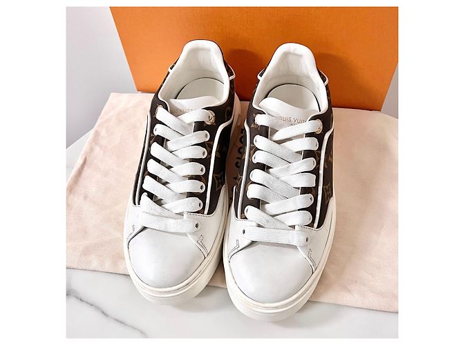 Louis Vuitton Monogram Timeout Sneaker für Damen Mehrfarben - Ansicht 2