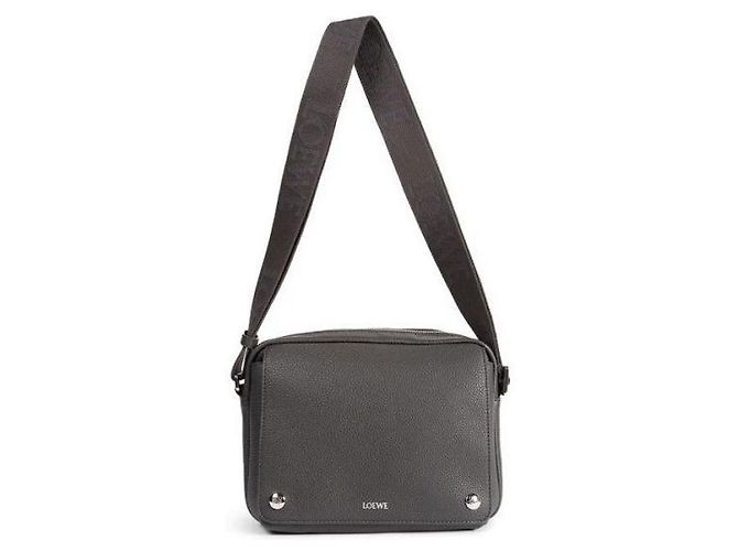 Loewe Bolsa Messenger Medium em couro granulado - vista 5