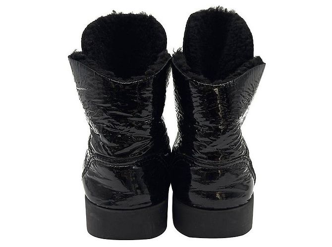 Chanel Baskets montantes en agneau verni - vue 4