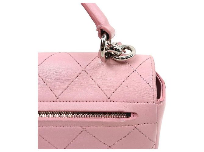 Chanel Bolsa de alça superior com aba acolchoada em pele de cordeiro rosa - vista 6