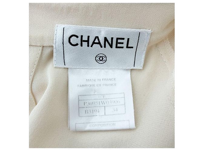 Chanel Abito in seta plissettata con bottoni con logo CC Avorio Bianco - vista 9
