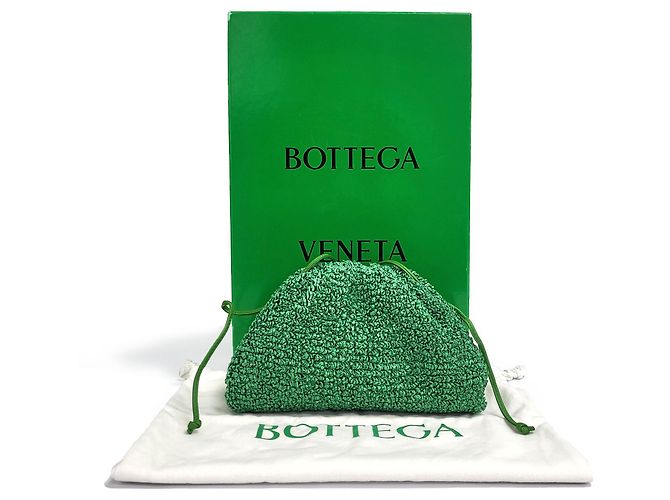 Bottega Veneta Mini Pouch in Pelle e Bouclé - Borsa a Tracolla Verde - vista 10