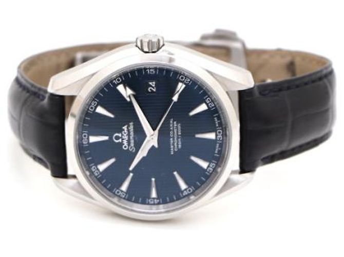 Omega Orologio automatico da uomo Seamaster Aqua Terra con quadrante blu e cinturino in pelle - vista 10