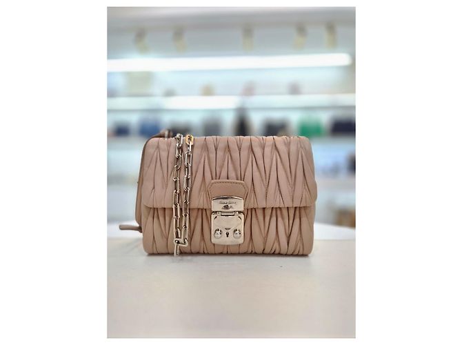 Miu Miu Borsa a tracolla e crossbody in Nappa Rosa - vista 11