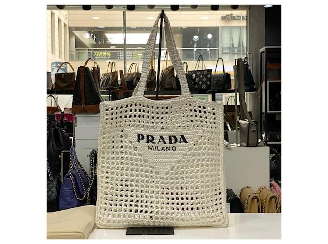 Prada Raffia-Schultertasche Weiß - Ansicht 3