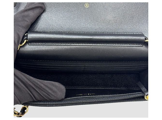 Chanel WOC Season in agnello con finitura satinata nero oro - vista 8