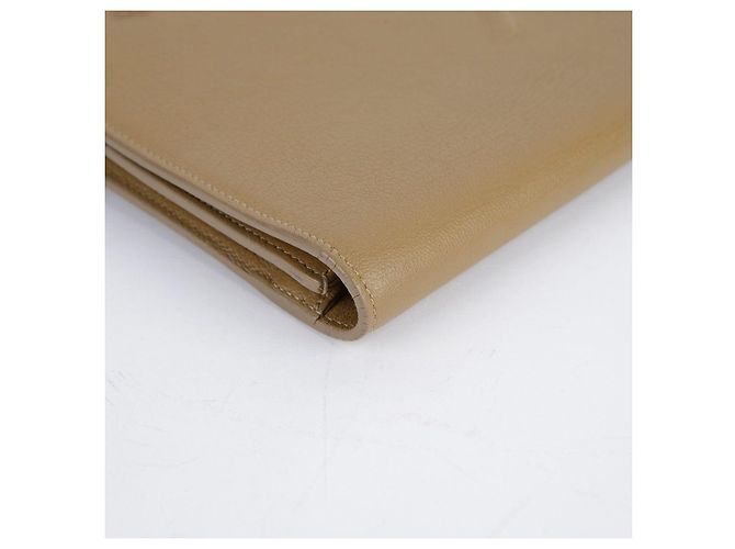 Saint Laurent Clutch Flap in pelle beige Marrone - vista 10