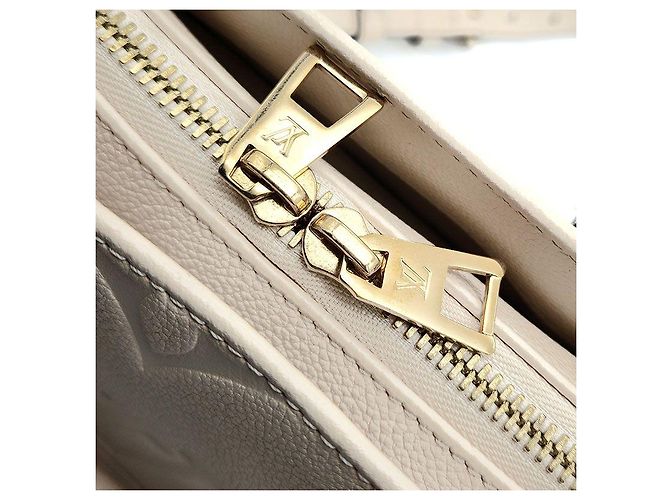 Louis Vuitton Empreinte Onthego East West Bianco - vista 8