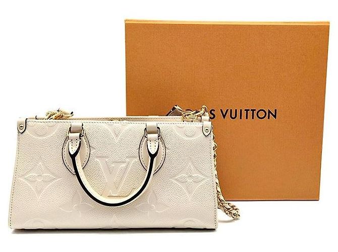 Louis Vuitton Empreinte Onthego East West Bianco - vista 9