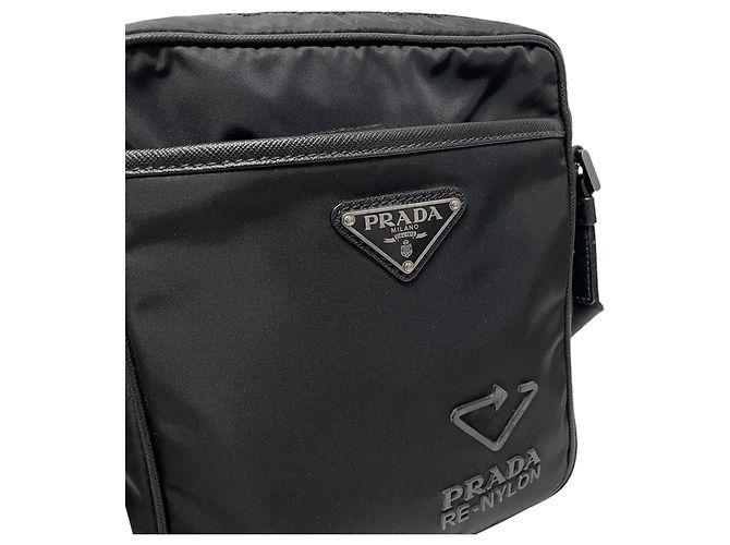 Prada Borsa a tracolla multi tasche con logo Triangle in Re-Nylon Nero - vista 4