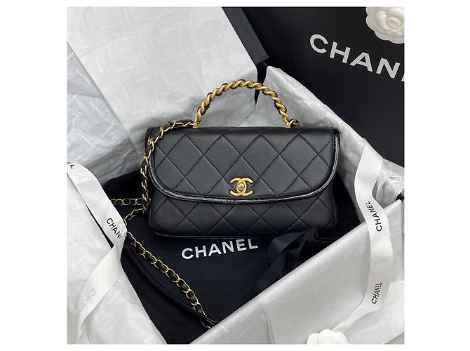 Chanel Bolso Season con asa superior y cadena negro con herrajes dorados - vista 2