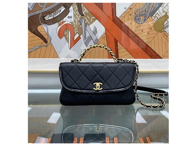 Chanel Bolso Season con asa superior y cadena negro con herrajes dorados - vista 3