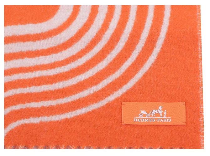 Hermès Cashmere-Schal Graphic Line Wave Orange - Ansicht 10