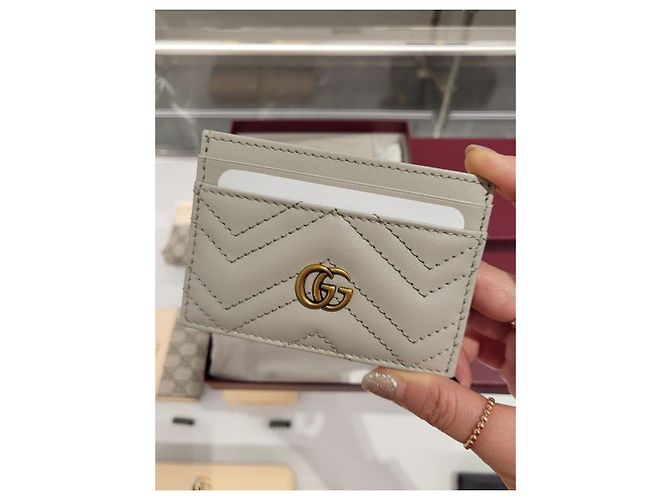 Gucci GG Marmont Matelassé Kartenetui Hellgrau Rot - Ansicht 2