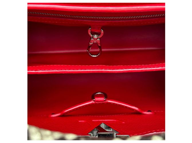 Louis Vuitton Borsa Capucines MM Rossa Rosso - vista 8