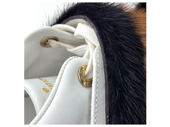 Louis Vuitton Sneakers basse Frontline in shearling e pelliccia di visone da donna Bianco Marrone - vista 15