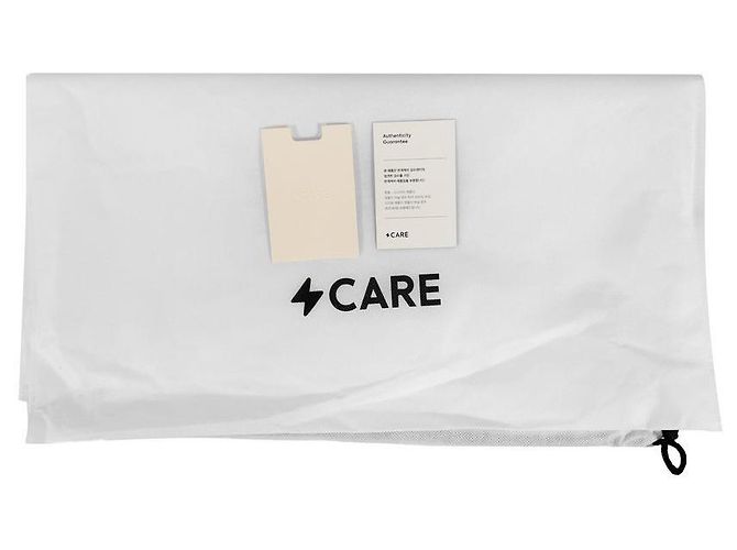 Miu Miu Borsa a tracolla in pelle morbida con catena logo da donna Cammeo Beige Arancione - vista 13