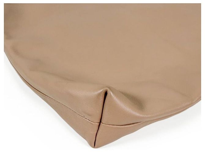 Miu Miu Borsa a tracolla in pelle morbida con catena logo da donna Cammeo Beige Arancione - vista 9