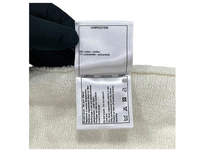 Chanel Minivestido de punto de rizo blanco con botones CC - vista 10