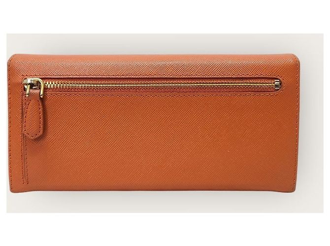 Prada Langer Saffiano-Geldbeutel in Orange mit goldfarbenem Metalllogo - Ansicht 5