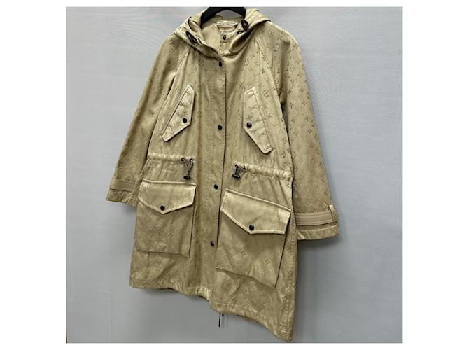 Louis Vuitton Abrigo con Capucha Monogram (Oversized para Mujer) Dorado - vista 4