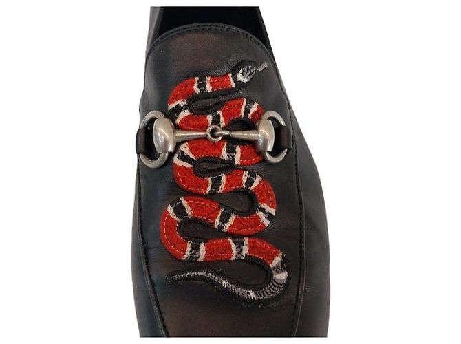 Gucci Mocassini con ricamo di serpente nero e morsetto horsebit, scarpe da uomo con aumento dell'altezza - vista 9