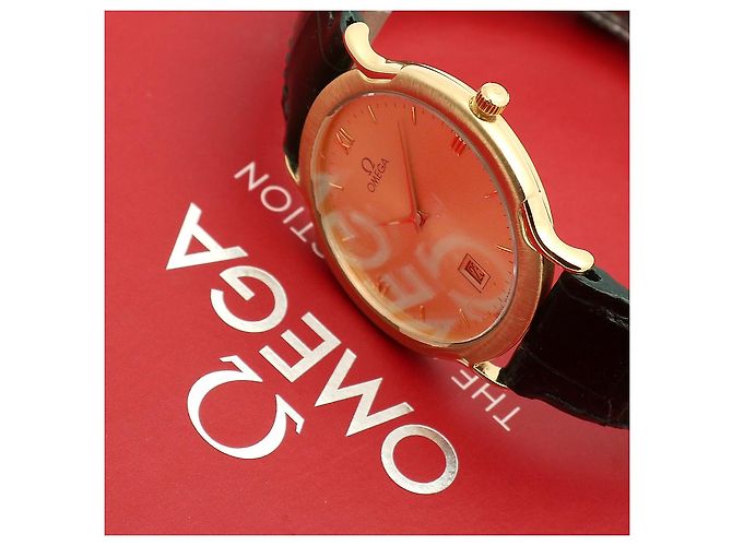 Omega De Ville Vintage Men's Gold Leather Watch Medium Solid Gold Date Original Green - view 24