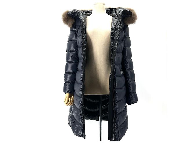 Moncler Apia Fox Fur Shiny Long Down Jacket Black - view 3