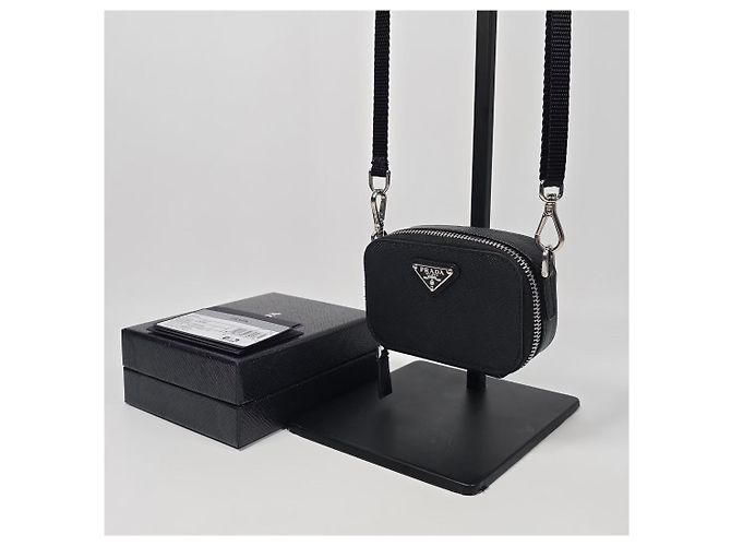 Prada Mini-Crossbody-Bag aus Saffiano-Leder - Ansicht 2