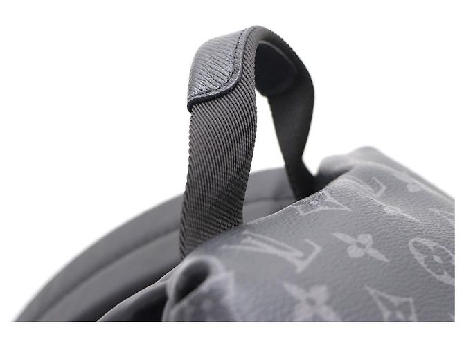 Louis Vuitton Sac à dos Monogram Taiga Discovery PM - vue 13