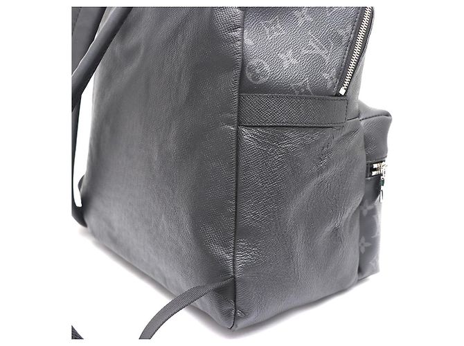 Louis Vuitton Sac à dos Monogram Taiga Discovery PM - vue 8