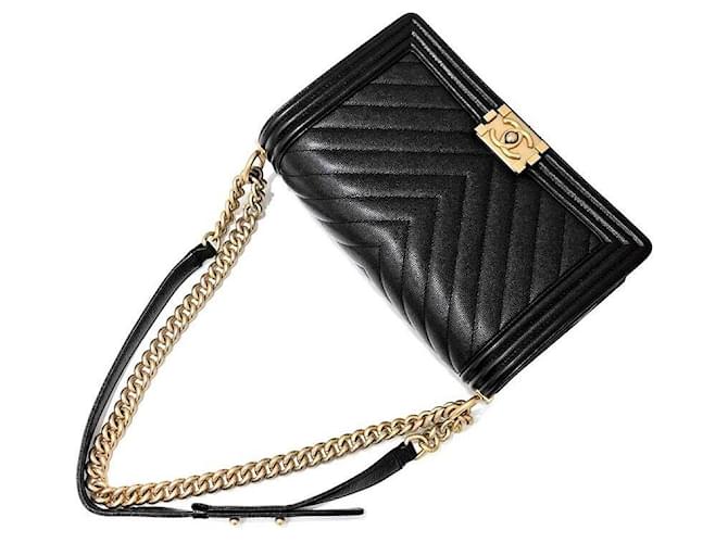 Chanel Borsa Boy Chevron Caviar New Medium Nero - vista 3