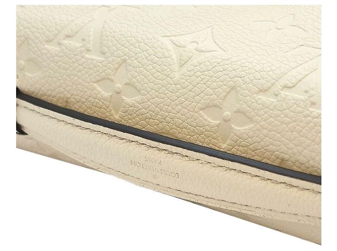 Louis Vuitton Pochette Empreinte Metis East West Bianco - vista 3