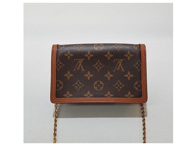 Louis Vuitton Mini borsa a tracolla Dauphine Chain Wallet - vista 5