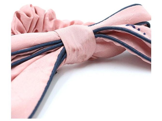 Chanel Scrunchie de cinta de seda para mujer, diadema de temporada Roja - vista 3