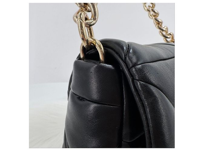 Prada Bolsa de ombro acolchoada com corrente Crossbody Black Preto - vista 12