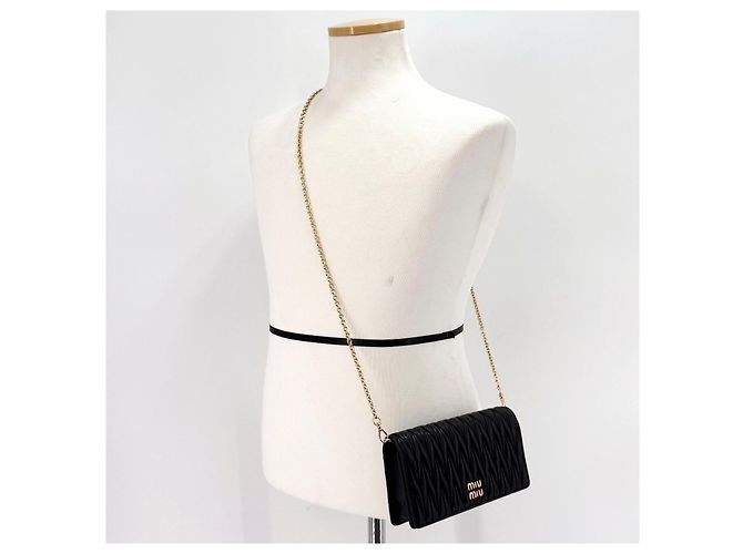 Miu Miu Borsa a tracolla trapuntata con catena Nera Nero - vista 6