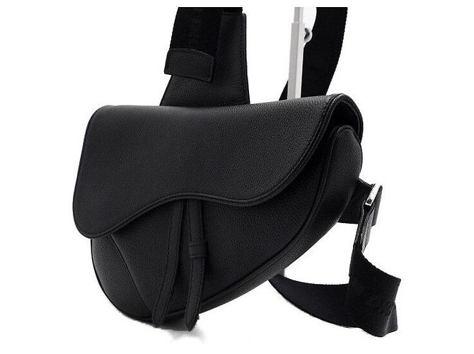 Saddle Dior Borsa a tracolla e a spalla da uomo in pelle di vitello granulata nera - vista 2