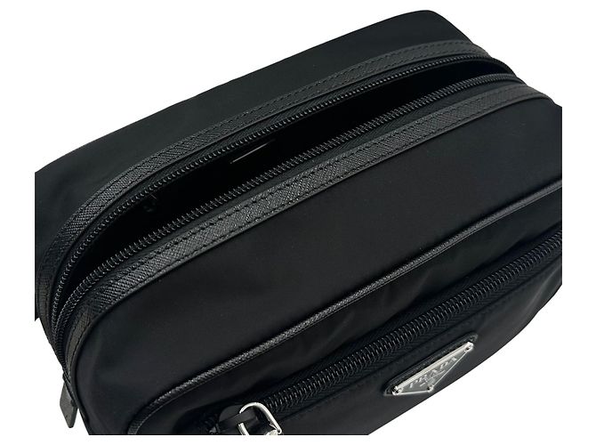 Prada Pochette da viaggio in Re-Nylon Nero - vista 10