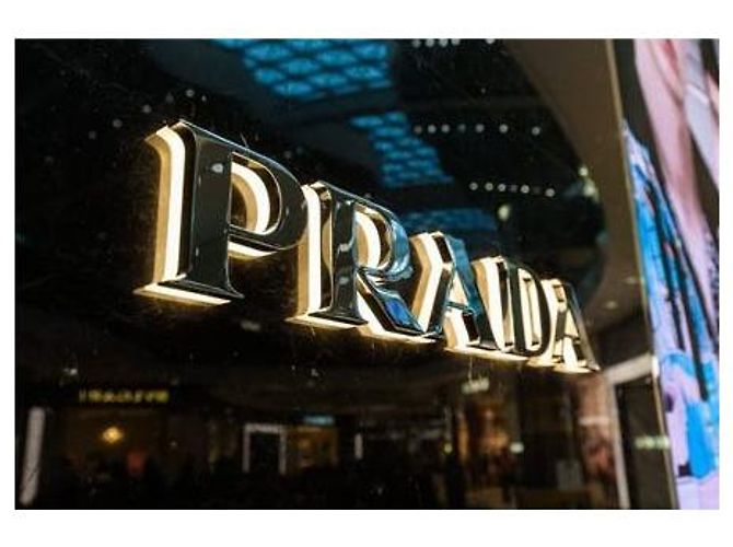 Prada Pochette da viaggio in Re-Nylon Nero - vista 5