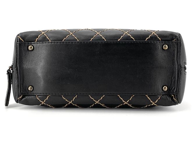 Chanel Borsa Tote Wild Stitch Gold Chain Nero - vista 5