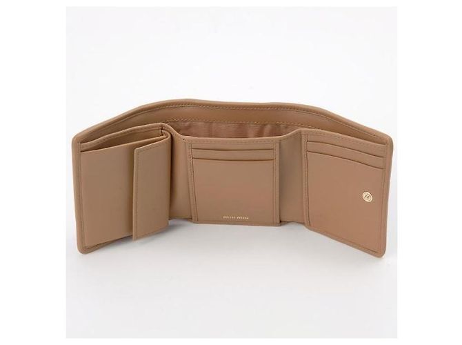 Miu Miu Kleiner Matelassé-Nappa-Leder-Geldbeutel - Ansicht 5