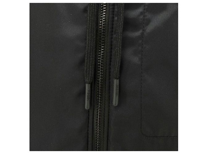 Prada Giacca con cappuccio con logo triangle in Re-Nylon Nero - vista 8